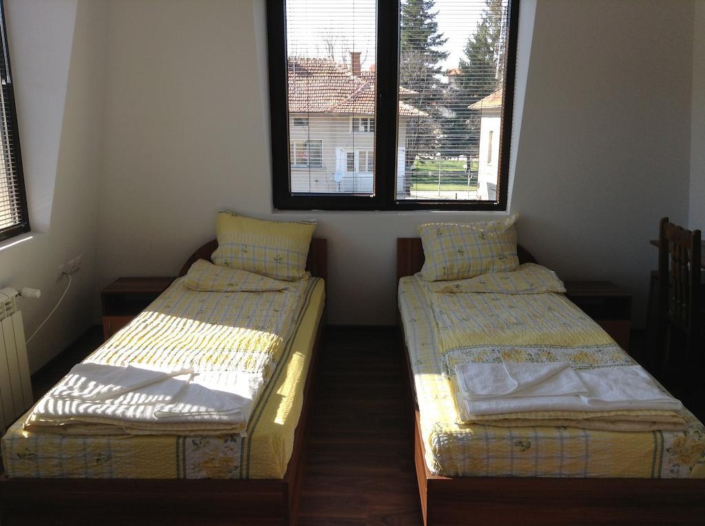 Guest House Luchi Виршець Номер фото